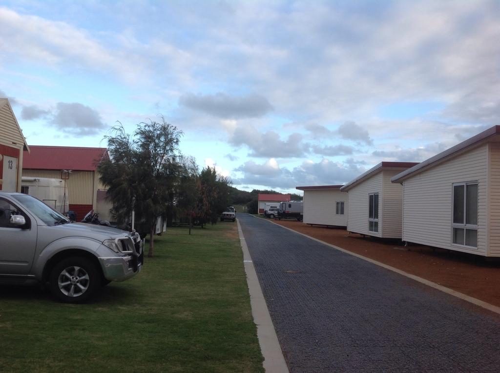 Seaspray Beach Holiday Park Донґара Екстер'єр фото
