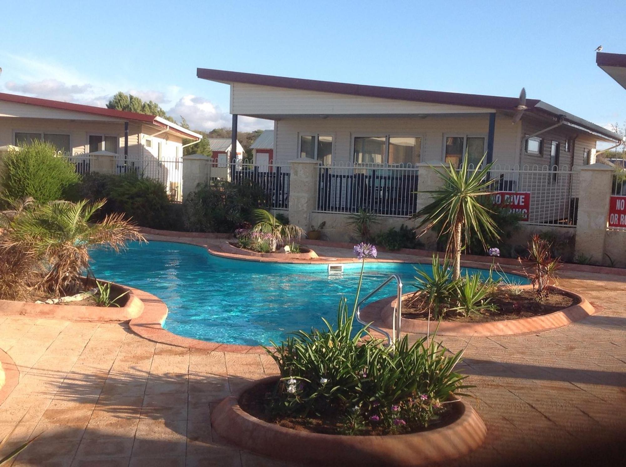 Seaspray Beach Holiday Park Донґара Номер фото