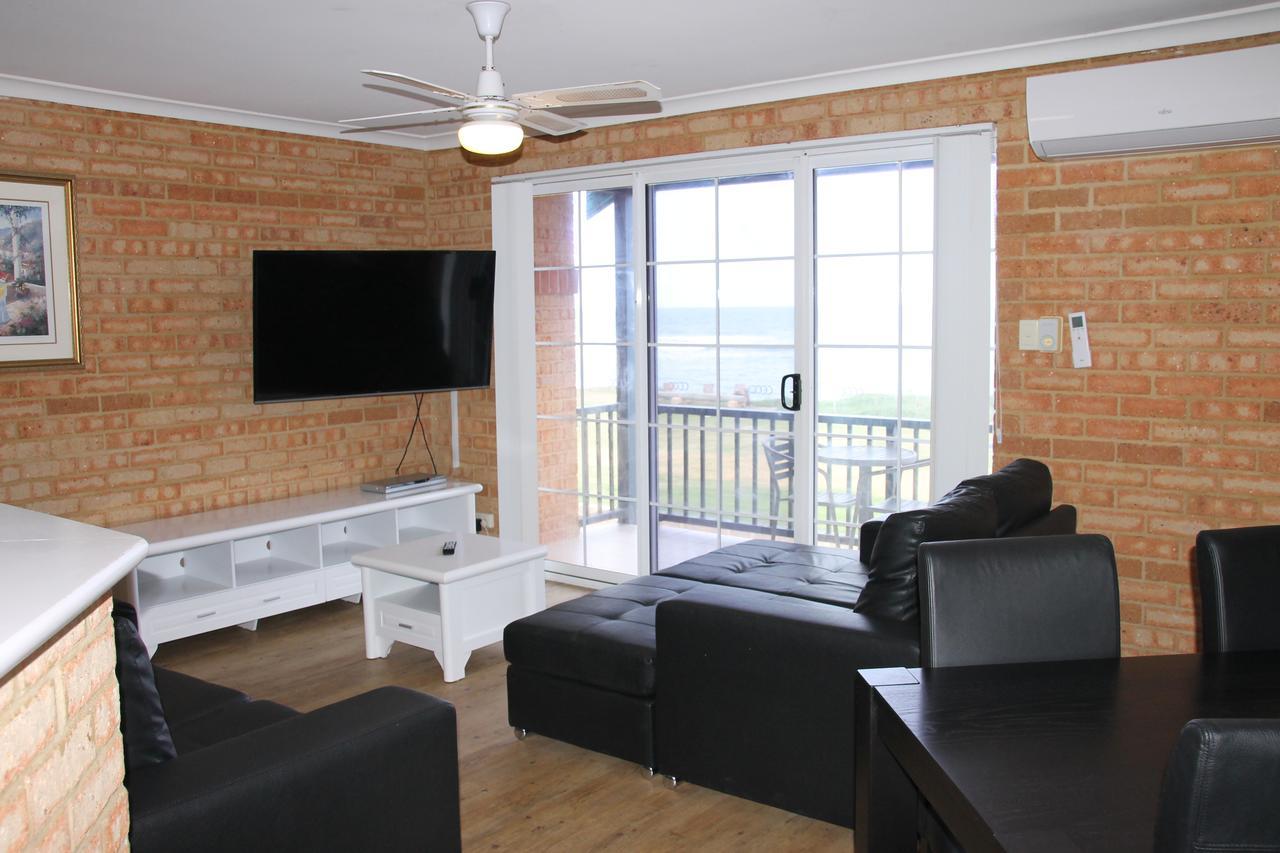 Seaspray Beach Holiday Park Донґара Екстер'єр фото