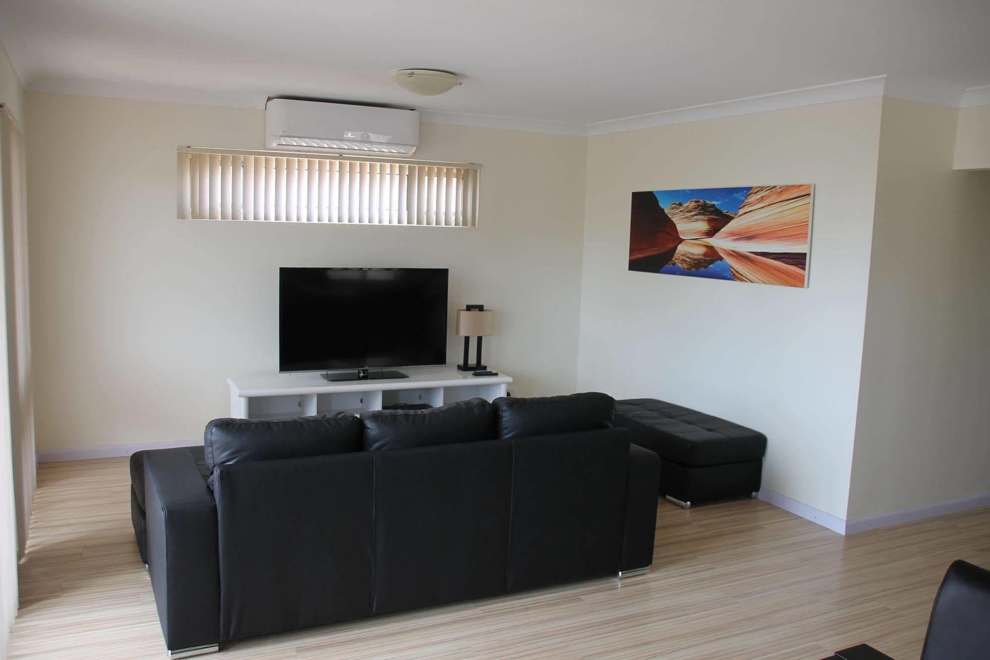 Seaspray Beach Holiday Park Донґара Екстер'єр фото