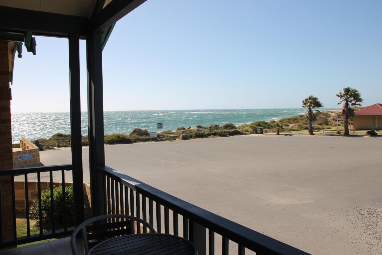 Seaspray Beach Holiday Park Донґара Екстер'єр фото